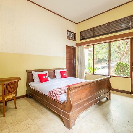 Oyo 951 Cempaka Ratu Beach Resort Sukabumi Exterior photo