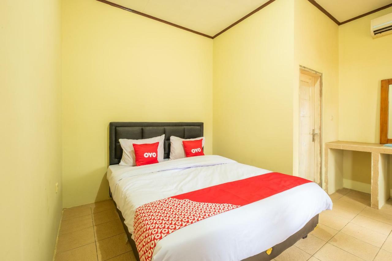 Oyo 951 Cempaka Ratu Beach Resort Sukabumi Exterior photo