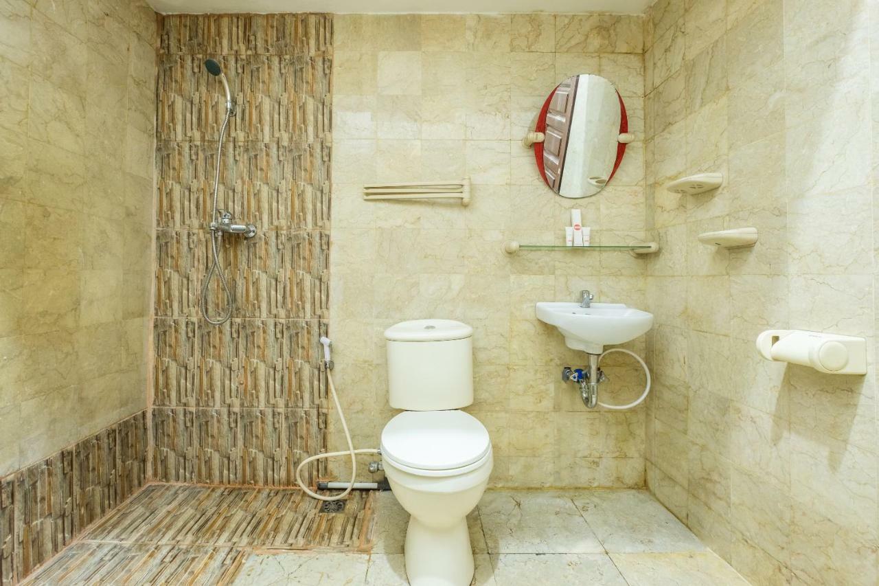Oyo 951 Cempaka Ratu Beach Resort Sukabumi Exterior photo