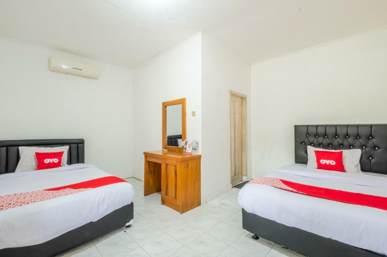 Oyo 951 Cempaka Ratu Beach Resort Sukabumi Exterior photo