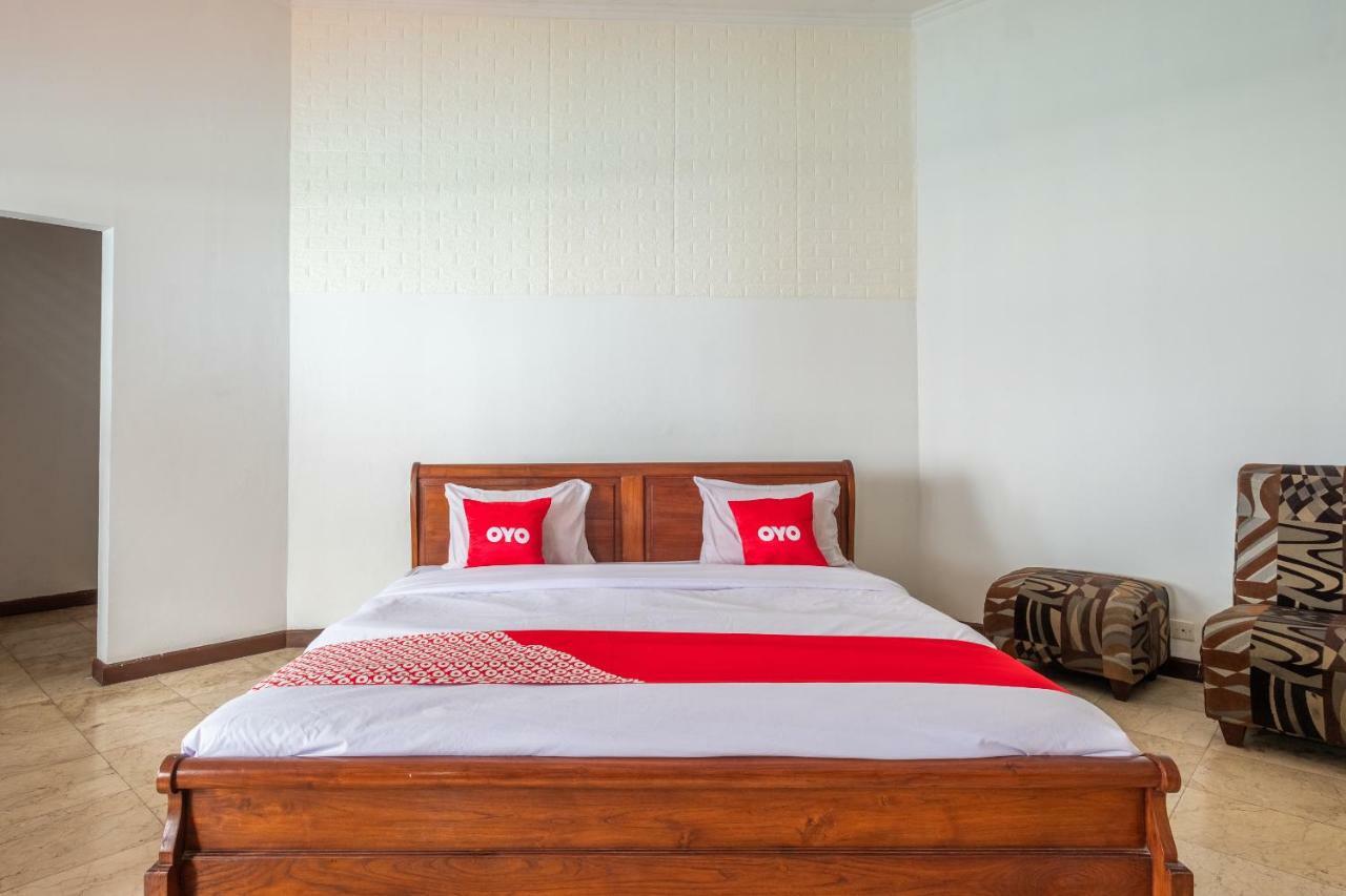 Oyo 951 Cempaka Ratu Beach Resort Sukabumi Exterior photo